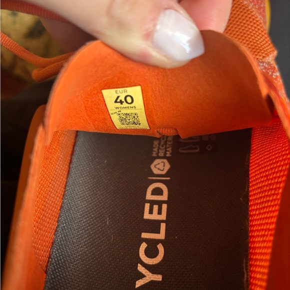 Vivo Barefoot Women’s Orange Shoes - Picture 8 of 8